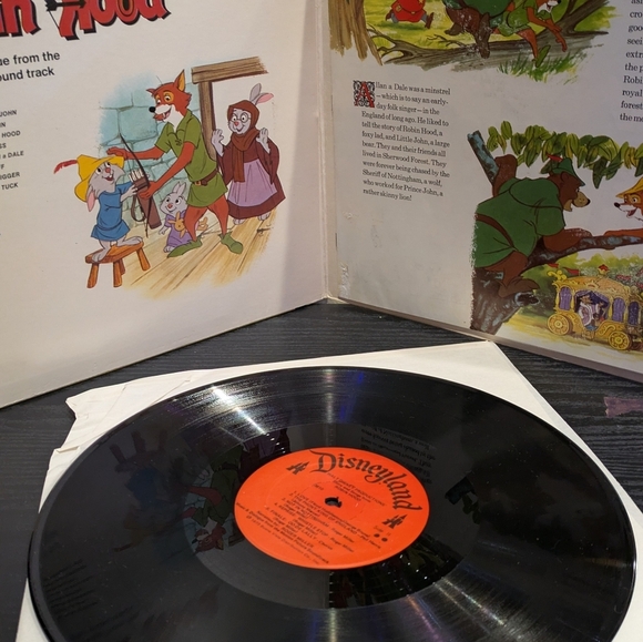 Disney Robin Hood Vinyl Record - Yellow and Red Cover - Picture 10 of 11